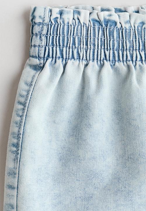 H&M - Loose fit denim shorts - light denim blue