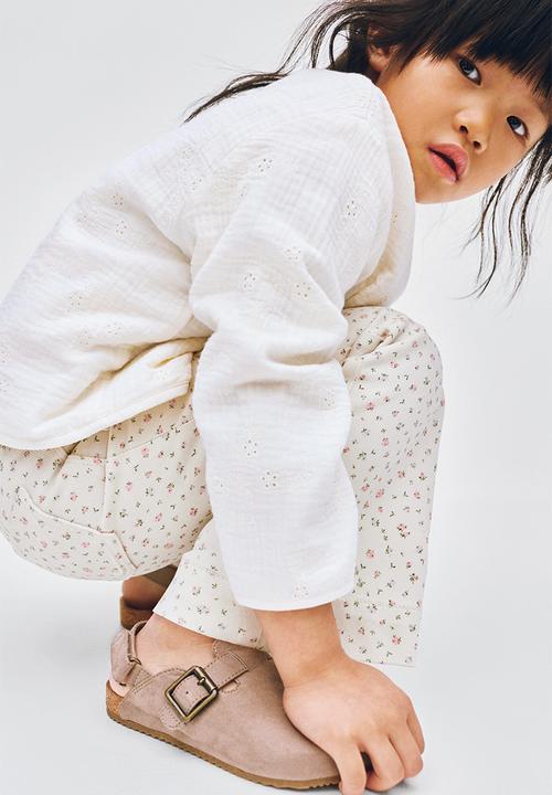 H&M - Flared jeans - cream/floral