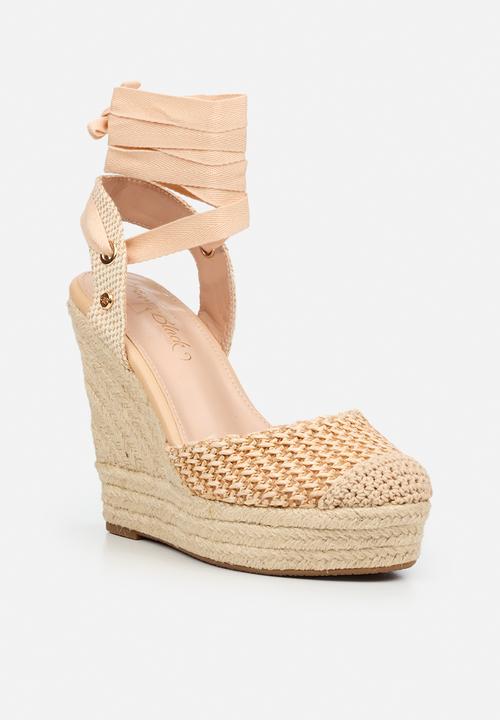 Miss Black - Moniker  raffia platform wedge - natural