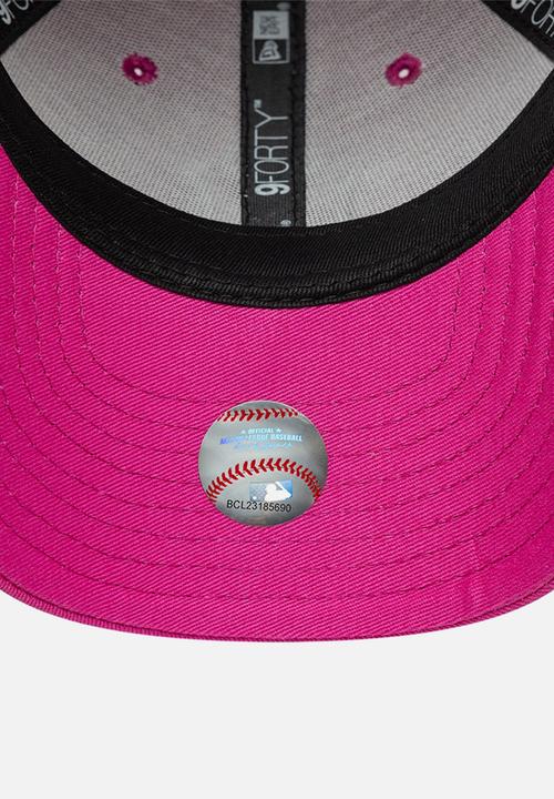 New Era - 940 kids league essential neyyan - pink