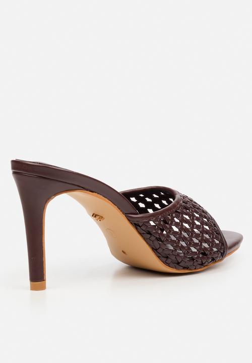 Miss Black - Nelly 8 macrame heel - chocolate