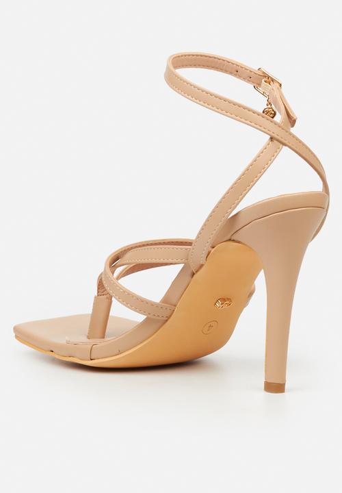 Miss Black - Razz 3 ankle-strap toe thong heel - natural