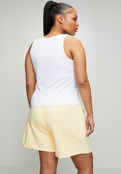 adidas Originals - Ess Shorts W S26 - Warm Vanilla