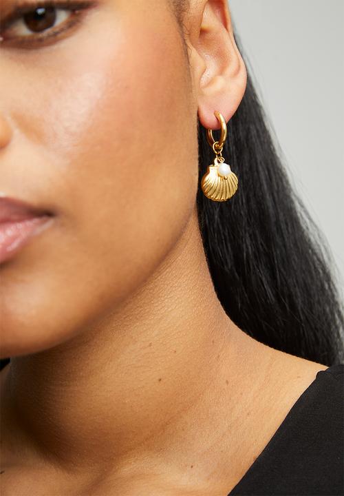 Rubi - Waterproof Charm Hoop Earring - Gold Plated Shell Pearl Drop