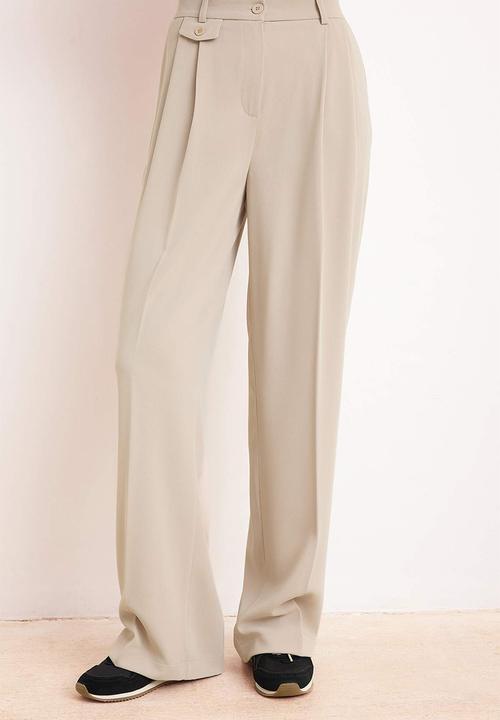 Trendyol - Special Collection Draped Wide-Leg Trousers - Beige
