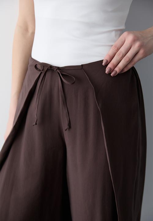 Trendyol - Wide-Leg Trousers with Closure Detail - Brown