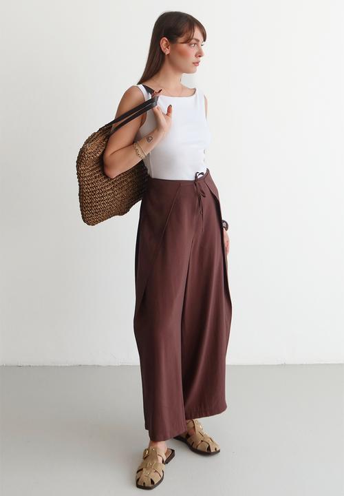 Trendyol - Wide-Leg Trousers with Closure Detail - Brown