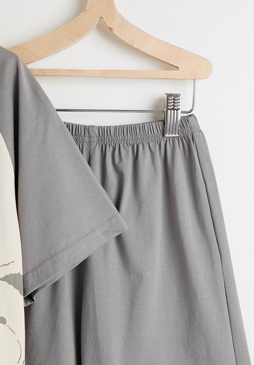 Pop Candy - Tee & shorts pj set - grey & cream