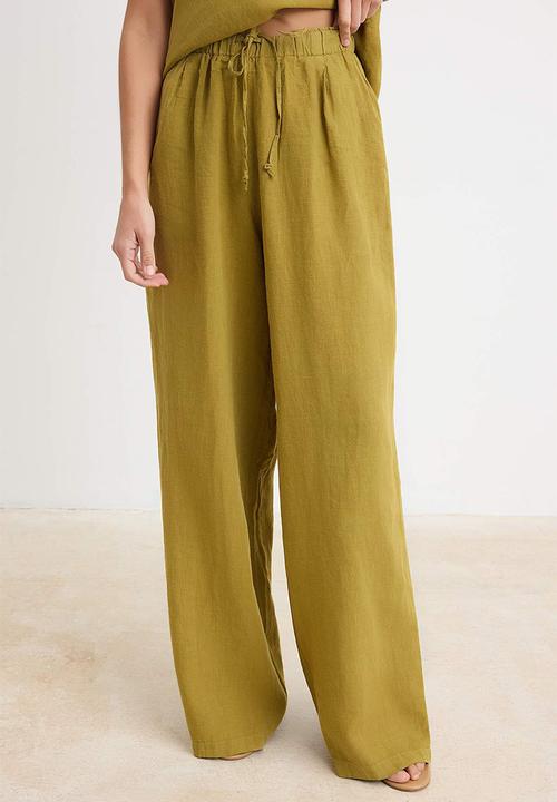 Trendyol - Halter Neck Blouse and Wide-Leg Trousers Set - Oil Green