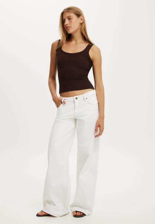 Cotton On - Blake Rib Scoop Tank - Dark Oak