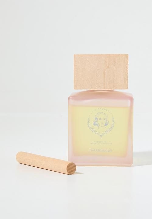 Anke Products - Pink champagne diffuser & candle gift set