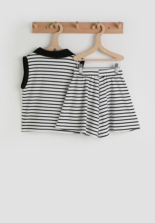 Pop Candy - Sleevless golf shirt & shorts - black stripe