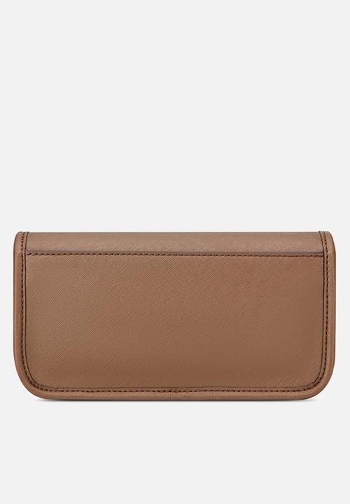 GUESS - Ava Mini Crossbody Flap - Coffee