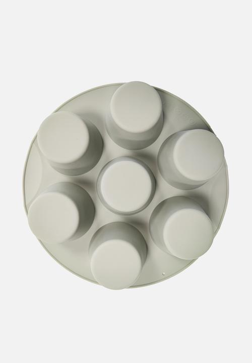 Home Classix - Home Classix Silicone 7-Round Cupcake tray - medium green