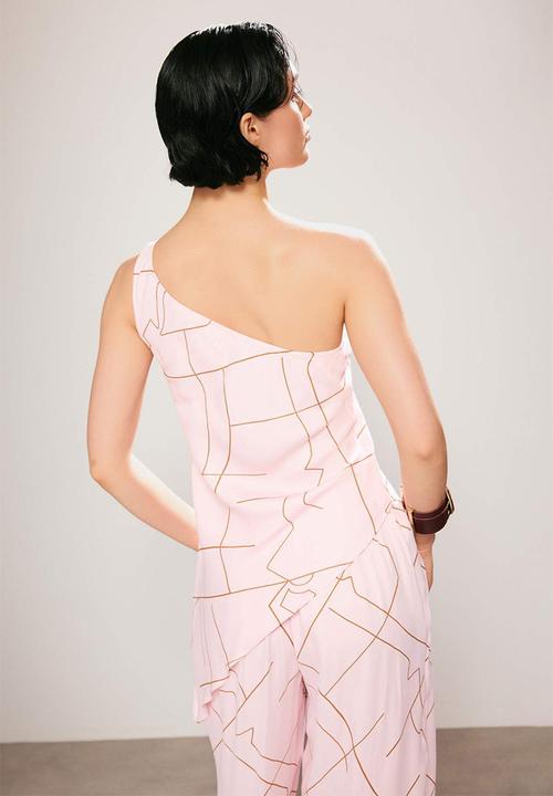 Trendyol - Asymmetric Patterned Satin Blouse - Pink