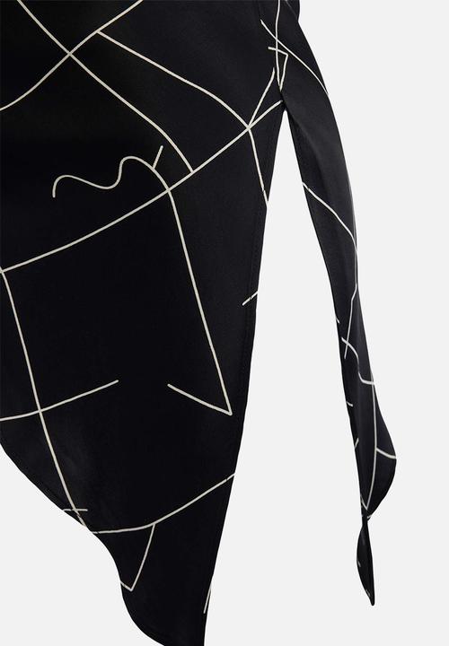 Trendyol - Asymmetric Patterned Satin Blouse - Black