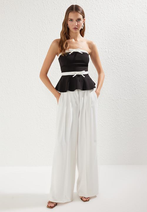 Trendyol - Strapless Bow Detail Woven Bustier - Black-White