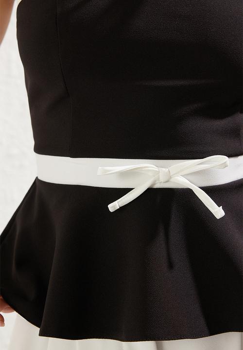 Trendyol - Strapless Bow Detail Woven Bustier - Black-White