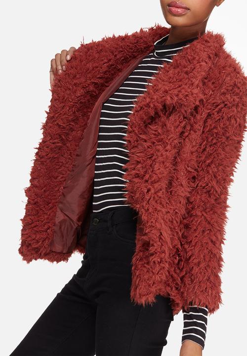Vero Moda - Jayla short faux fur jacket