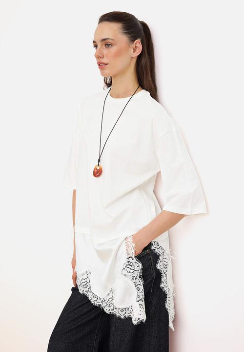 Trendyol - Lace Detail Jersey Top - White