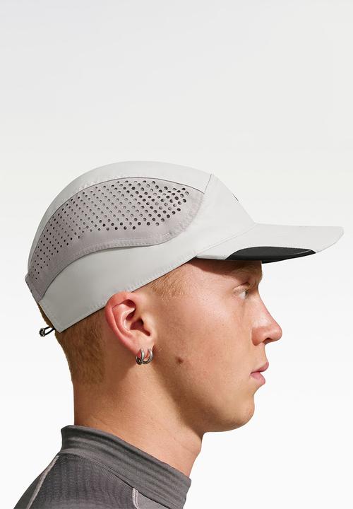 Nike - Nike Flyunstructured Tech Cap - Light Bone/College Grey/Anthracite
