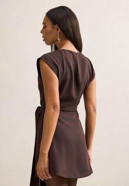 Forever New - Peony tie front mini dress in dark chocolate