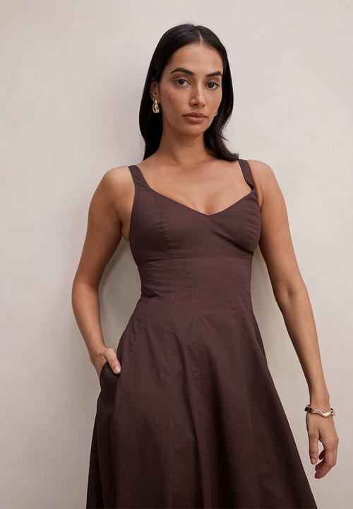 Forever New - Chessy seamed cotton midi dress in chocolate