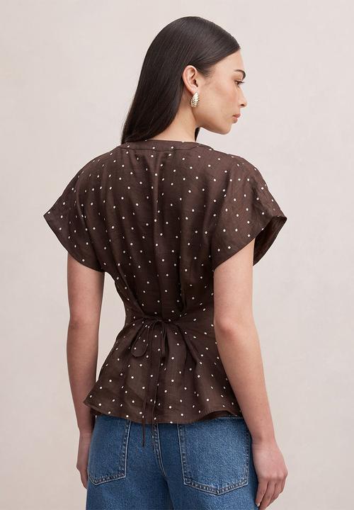 Forever New - Jemma v neck blouse in luxton spot