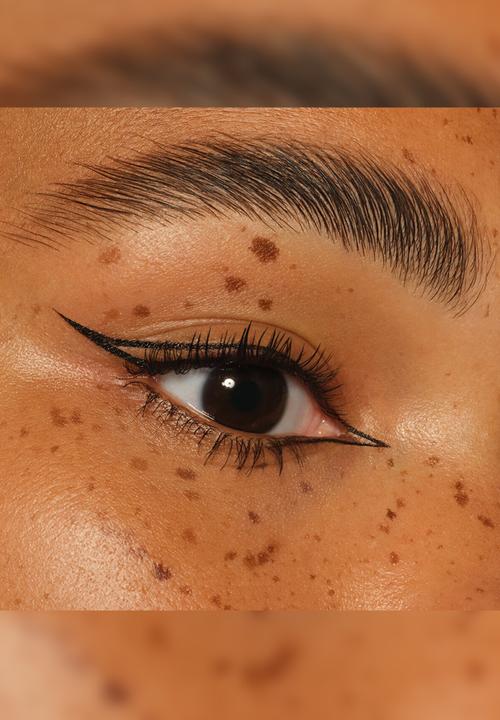 essence - Flick it! precision brush liner waterproof - 01 Black