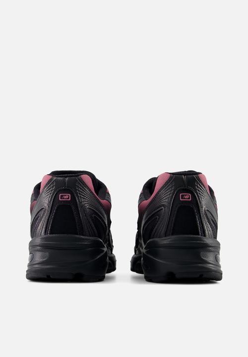 New Balance  - 740 - black