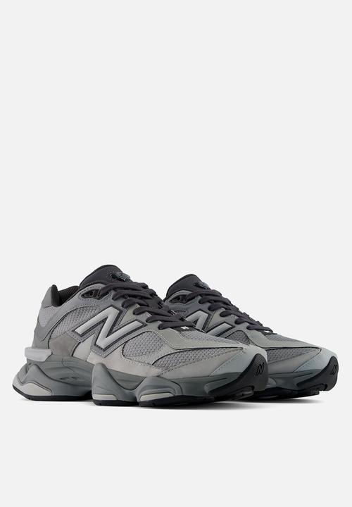 New Balance  - 9060