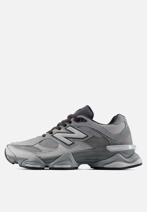 New Balance  - 9060