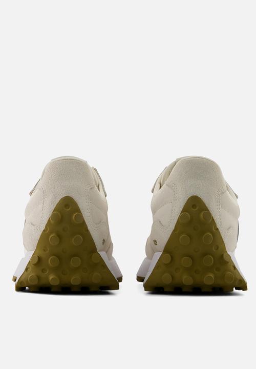 New Balance  - 327