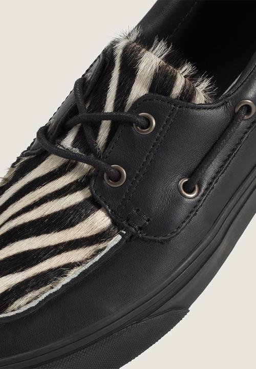 Vans - 2-Eyelet Boat Shoe - Pony Hair Black