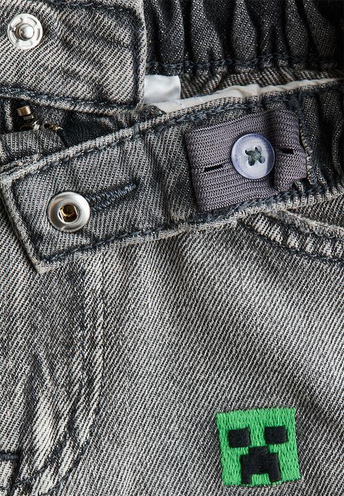 H&M - Regular fit printed  jeans - denim grey/minecraft