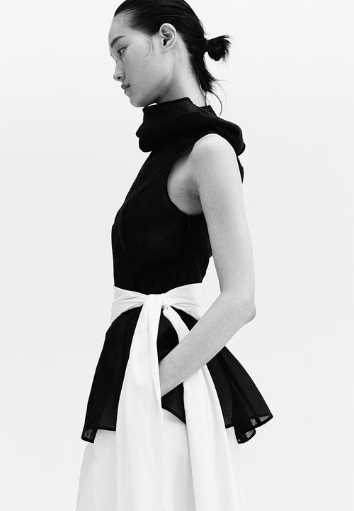 H&M - Ramie-blend peplum top - black