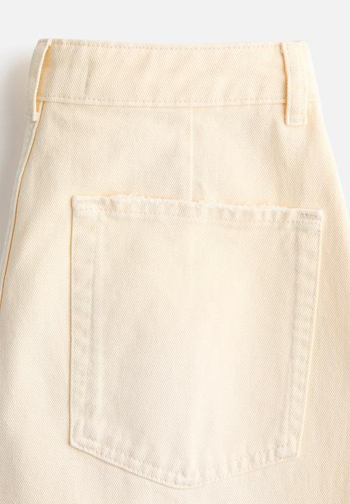 H&M - Barrel leg regular waist jeans - pale yellow