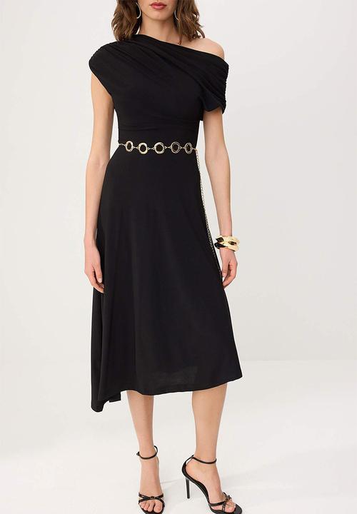 Trendyol - Off-Shoulder Party Dress with Chain Belt - Black