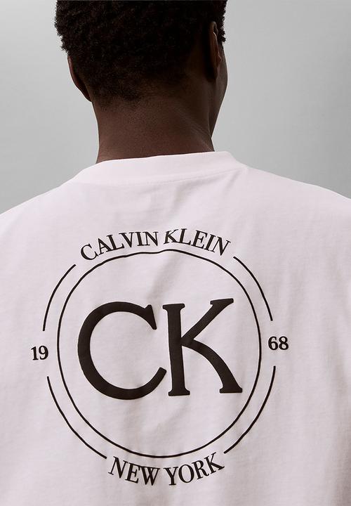 Calvin Klein - 20s april graphic seasonal fashion range - Bright White