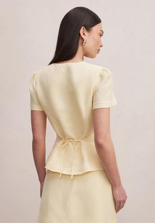 Forever New - Cartia button down top in butter yellow set