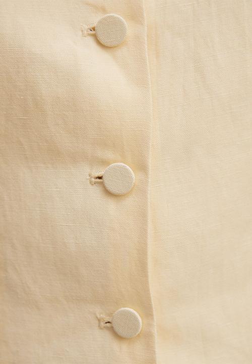 Forever New - Cartia button down top in butter yellow set