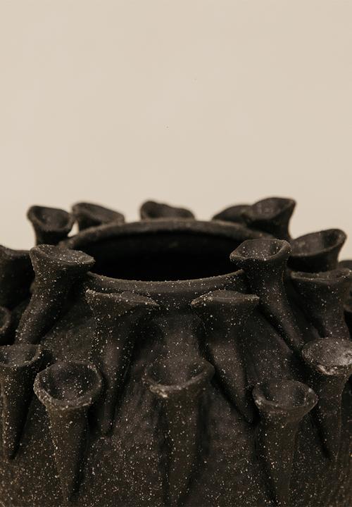 Noha - Kira Vase - Charcoal