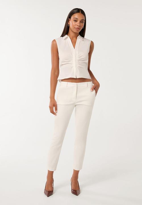 Forever New - Grace 7/8th slim pants in porcelain suit