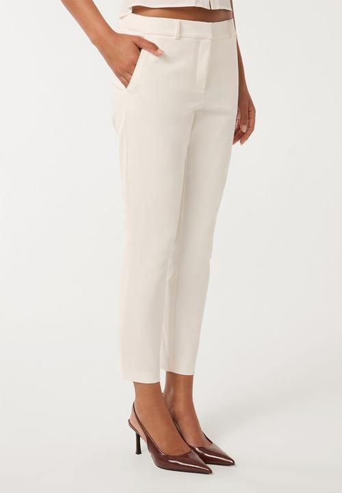 Forever New - Grace 7/8th slim pants in porcelain suit