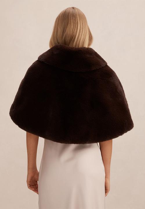 Forever New - Evelyn faux fur wrap in chocolate