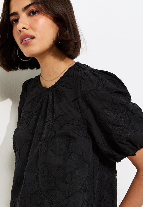 New Look - Tina emb puff sleeve T-shirt - black