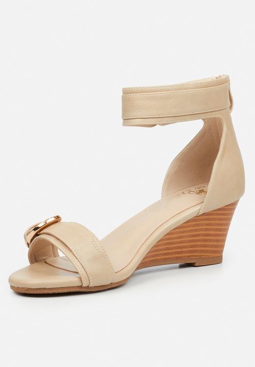 Butterfly Feet - Shani 16 wedge heel - beige