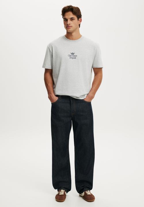 Cotton On - Everyday Fit Graphic T-Shirt-Grey Marle / Club House Dropout