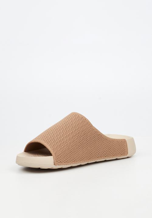 Butterfly Feet - Falken 1 slide - taupe