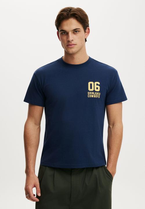 Cotton On - Fitted Graphic T-Shirt-Indigo / Shinjuku